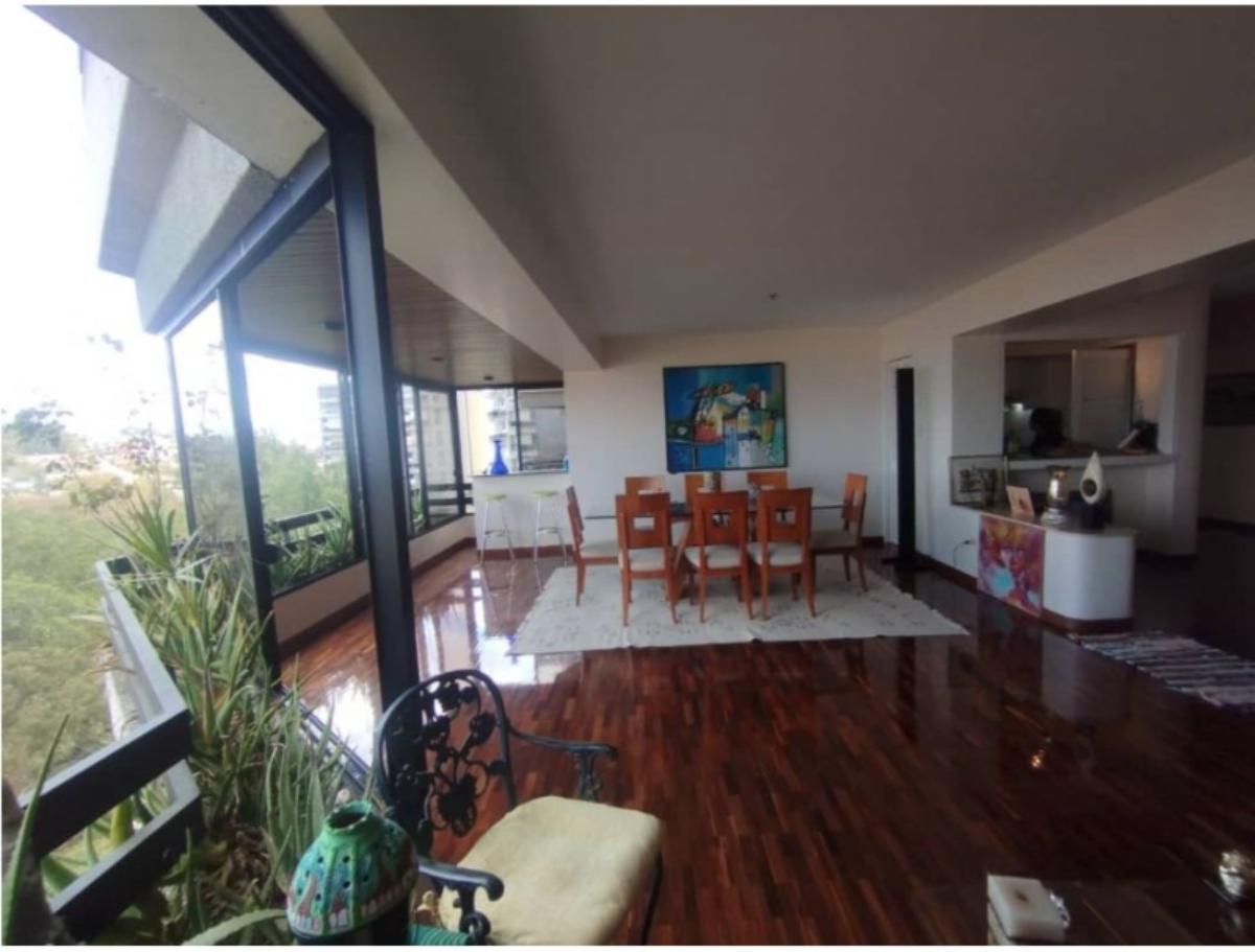 Apartamento en venta en Los Naranjos, Baruta | 3 habitaciones, 176 m² y vista al Ávila