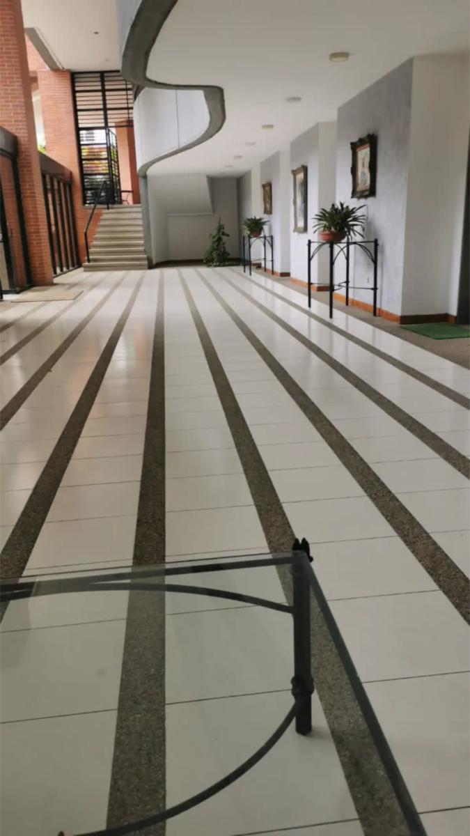 Apartamento en venta en Sebucán, Sucre | 4 habitaciones con baño y vestier