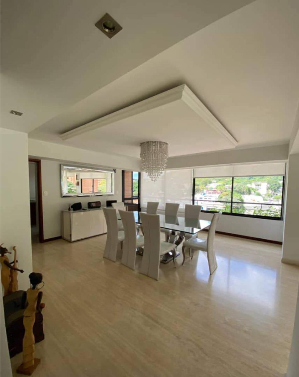 Penthouse amoblado en alquiler en Alta Florida | 403 m² y vista 360°