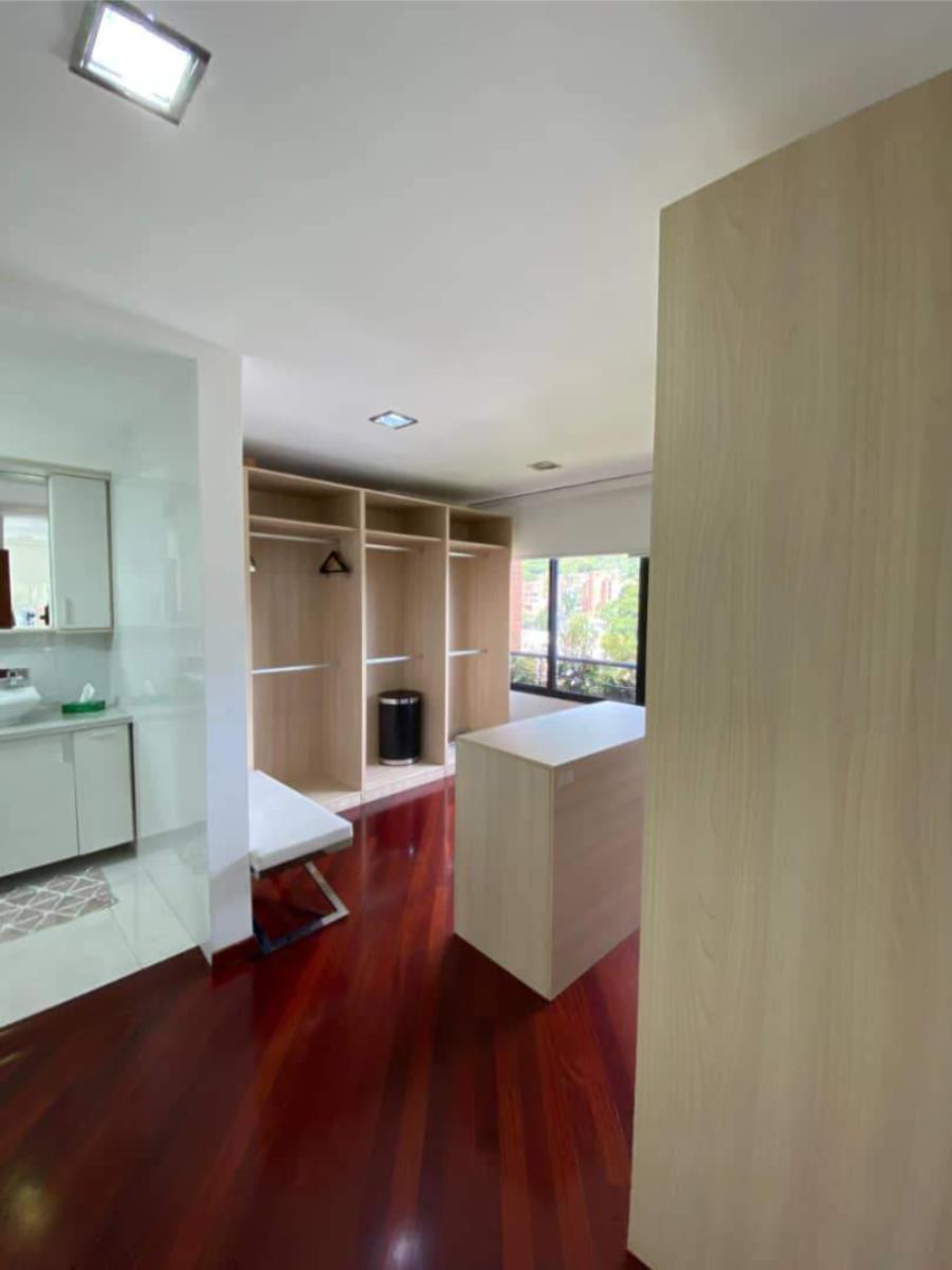 Penthouse amoblado en alquiler en Alta Florida | 403 m² y vista 360°