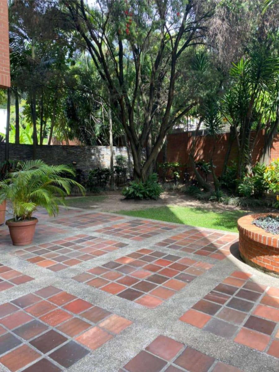 Penthouse amoblado en alquiler en Alta Florida | 403 m² y vista 360°