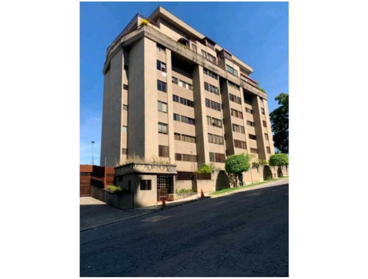 Apartamento en venta o alquiler en La Tahona, Baruta | 4 habitaciones y terrazas