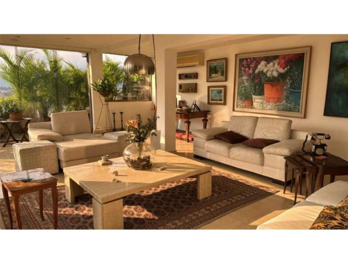 Apartamento en venta o alquiler en La Tahona, Baruta | 4 habitaciones y terrazas