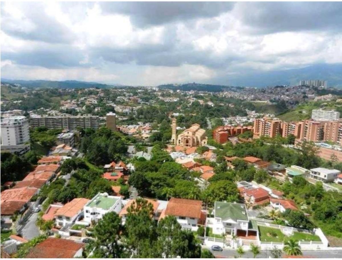 Apartamento en venta o alquiler en La Tahona, Baruta | 4 habitaciones y terrazas