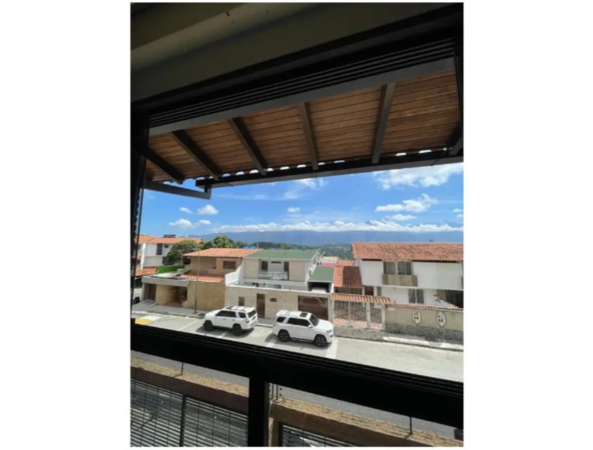 Casa en venta en Alto Prado, Baruta | 4 habitaciones, 350 m² y vista al Ávila