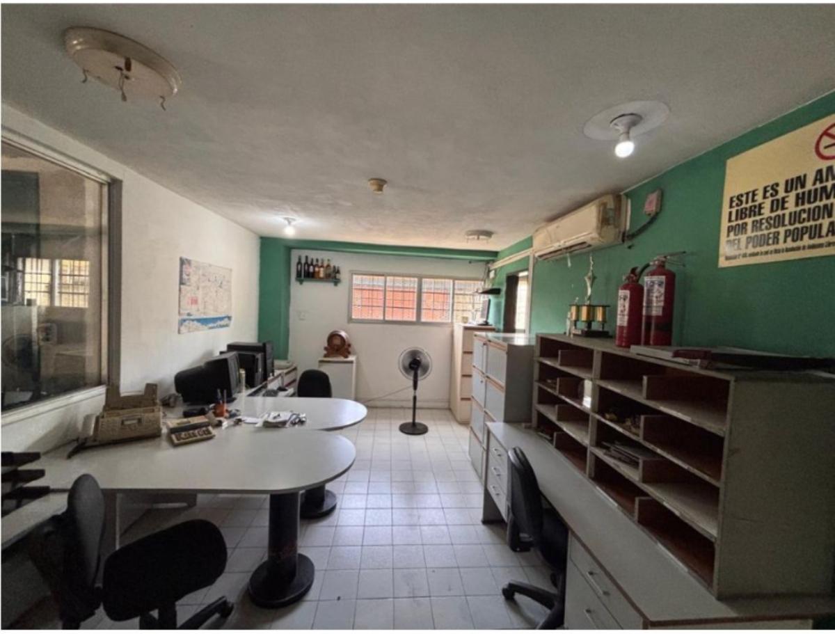 Galpón industrial en venta o alquiler en Los Naranjos de Guarenas | 1.200 m²