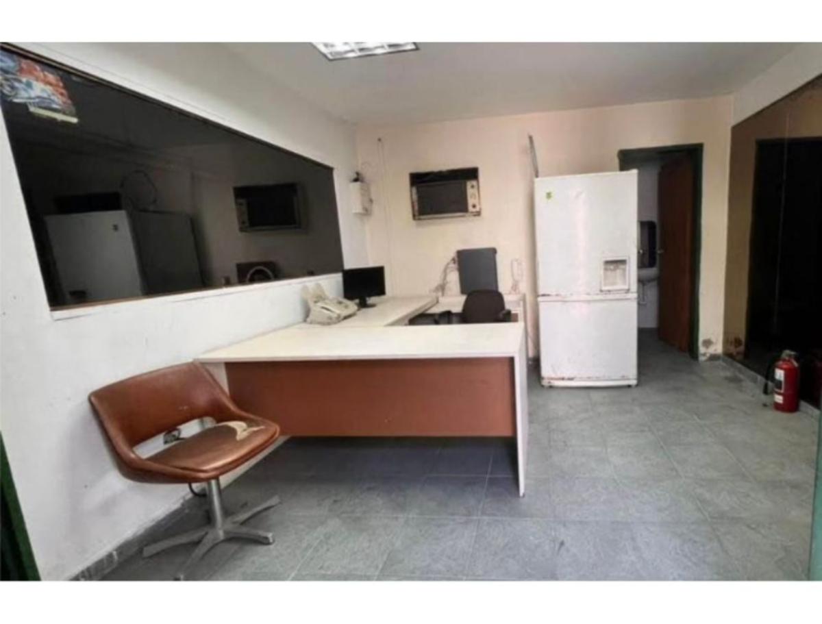Galpón industrial en venta en Prado de María, Caracas | 520 m² y mezzanina