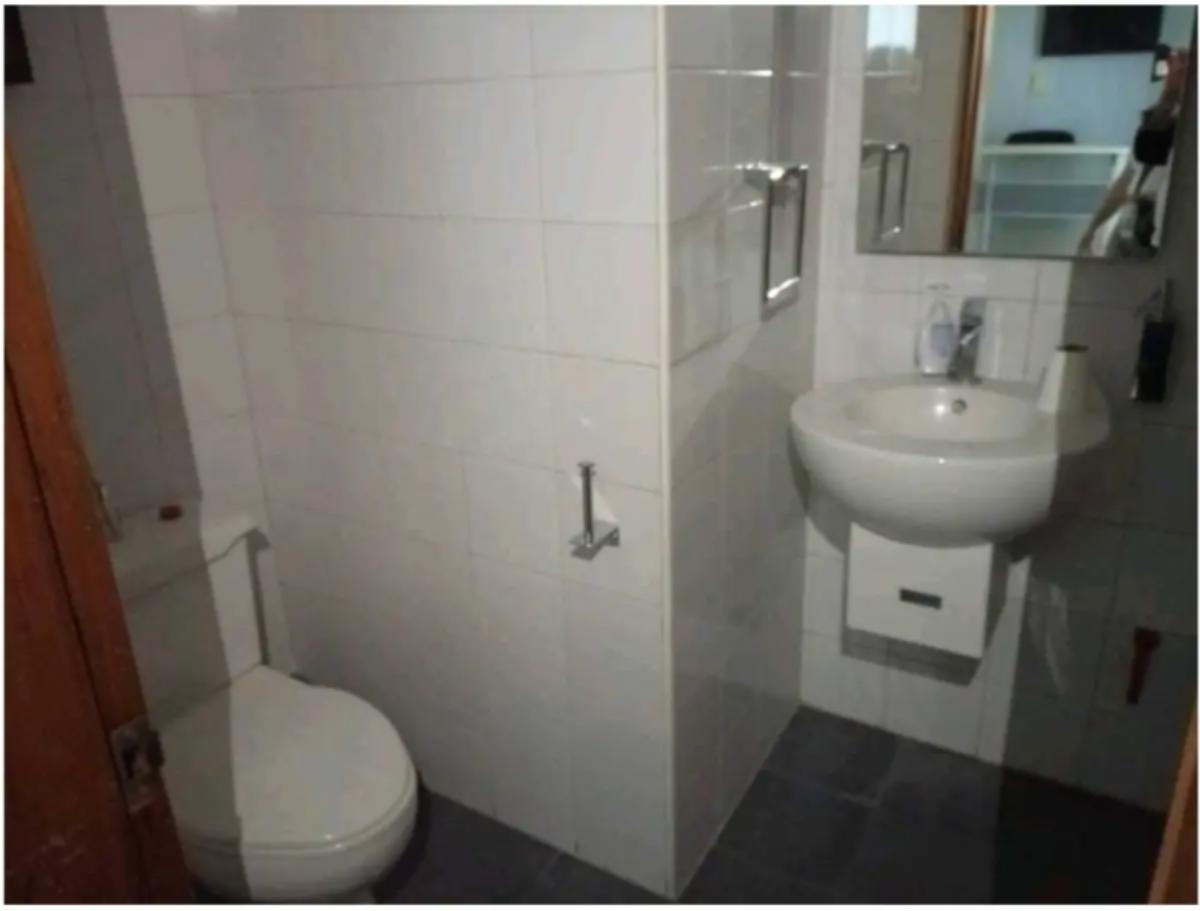 Consultorio odontológico en alquiler en Vizcaya, Baruta | 58,72 m² equipado