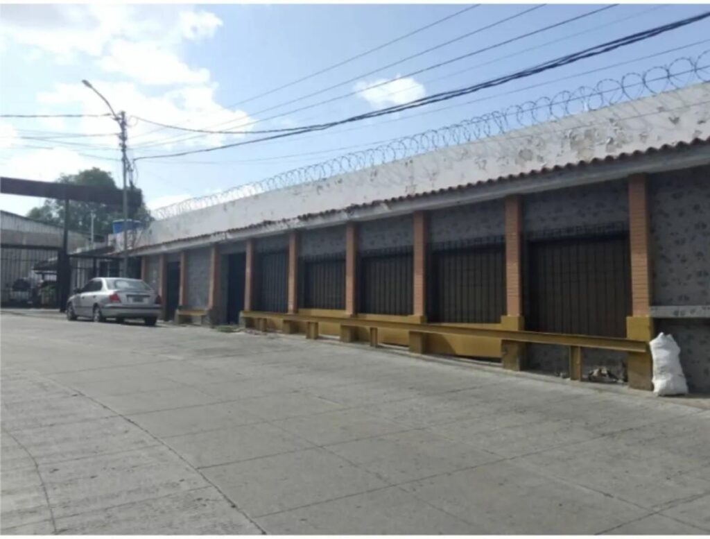 Local en alquiler en Las Minas de Baruta, sector La Naya | 406 m²