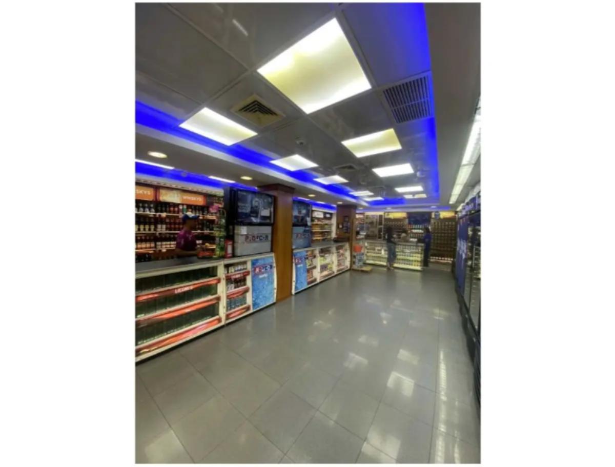 Fondo de comercio de licorería en venta en Maripérez | 250 m² operativo
