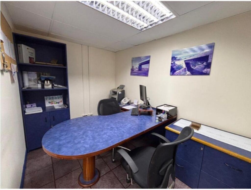 Oficina corporativa en alquiler en San Bernardino | 259 m² y 6 espacios privados