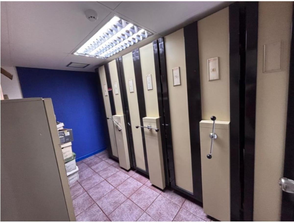 Oficina corporativa en alquiler en San Bernardino | 259 m² y 6 espacios privados