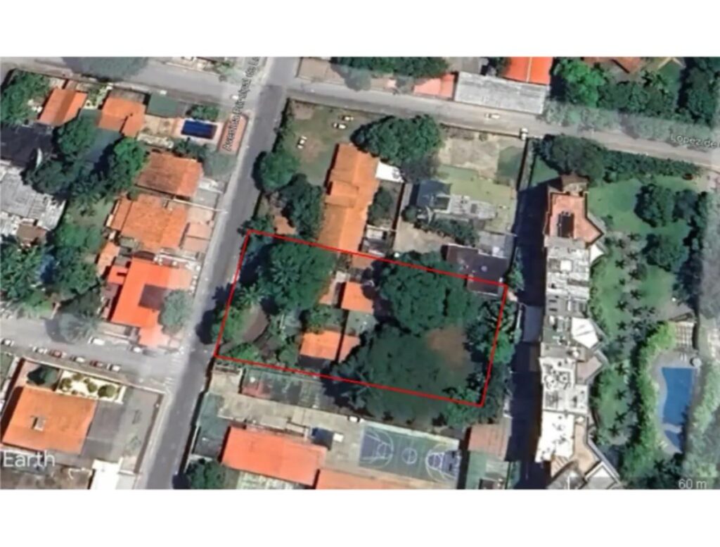 Terreno en venta en Los Chorros, Caracas | 2.250 m² y zonificación V-3