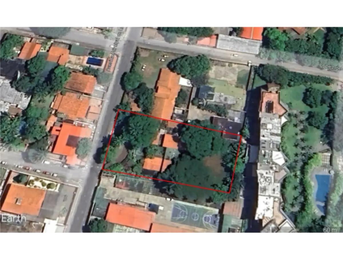 Terreno en venta en Los Chorros, Caracas | 2.250 m² y zonificación V-3